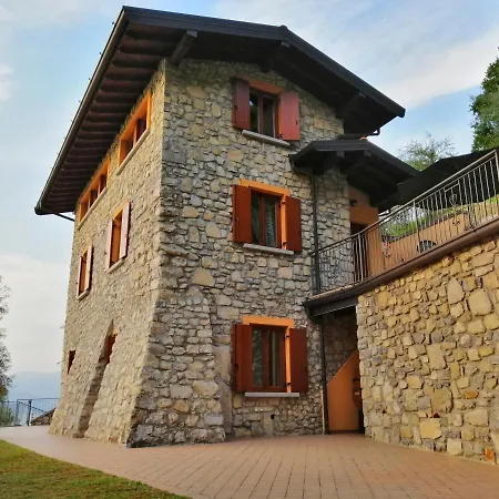 Iseolakerental - La Stallina - Apartment Monte Isola