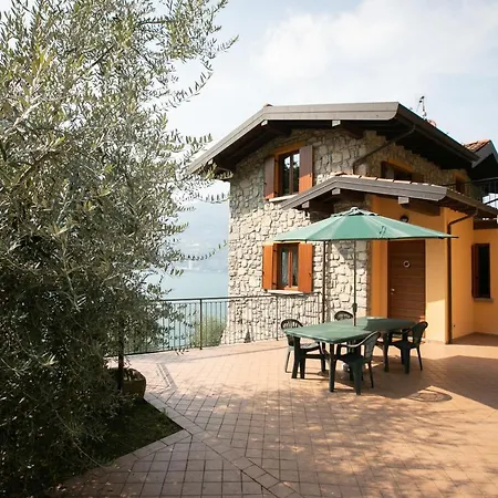 Iseolakerental - La Stallina - Monte Isola