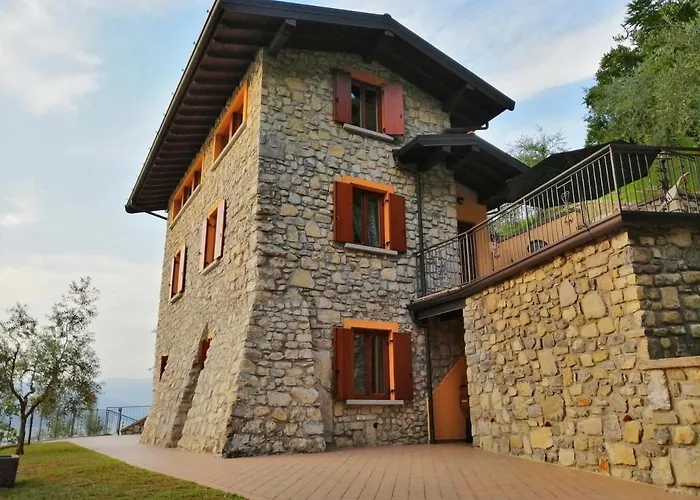 Iseolakerental - La Stallina - Apartment Monte Isola