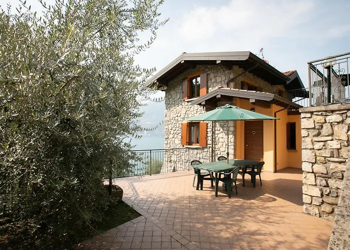 Iseolakerental - La Stallina - Monte Isola